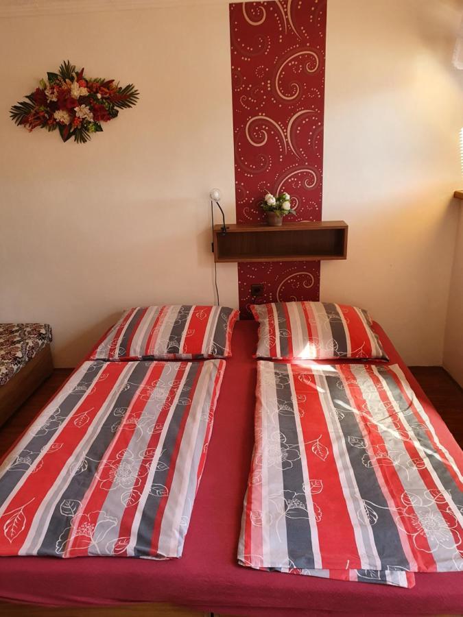 Privat U Jozefa Foeldesa Apartment Velky Meder Luaran gambar