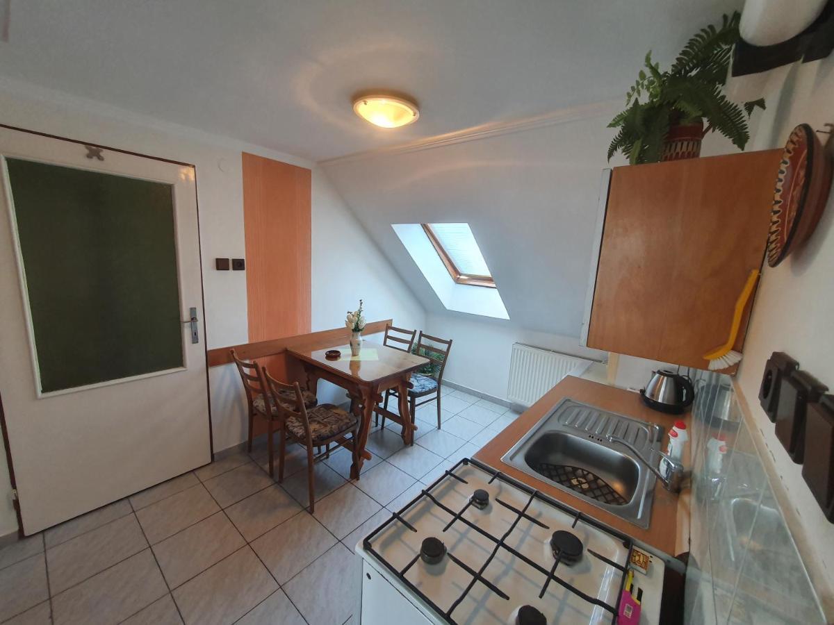 Privat U Jozefa Foeldesa Apartment Velky Meder Luaran gambar