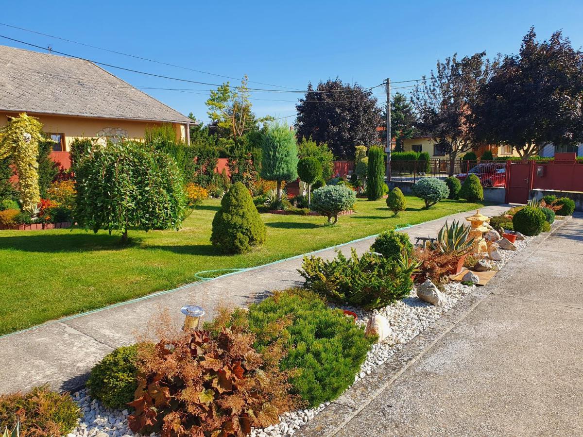 Privat U Jozefa Foeldesa Apartment Velky Meder Luaran gambar